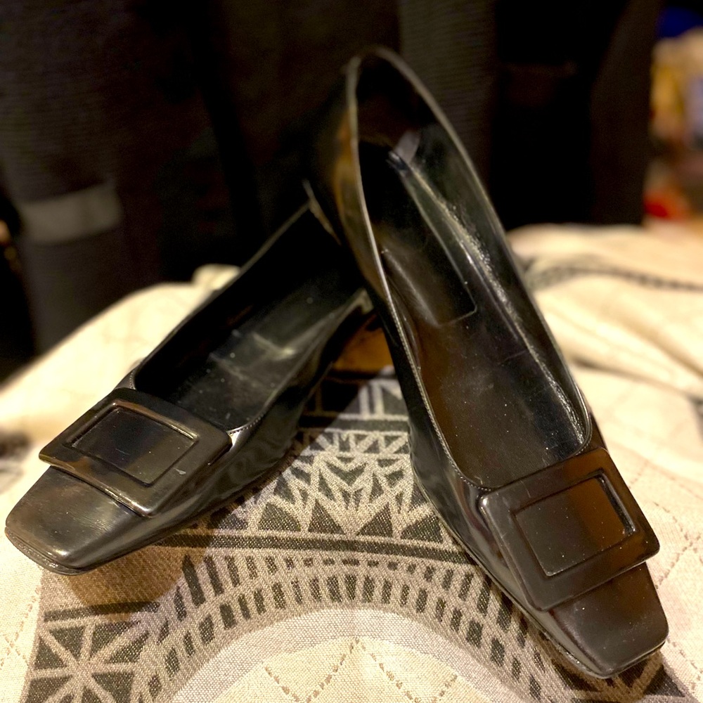 Roger Vivier Black Shoe size 39 (scarf not included)